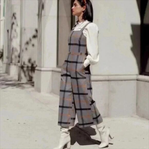 ModCloth Plaid Sleeveless Cropped Leg Jumpsuit Gray, Navy, Yellow Size XS - Picture 2 of 9